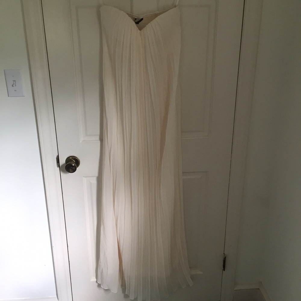 Missguided Cream Pleated Maxi Dress
